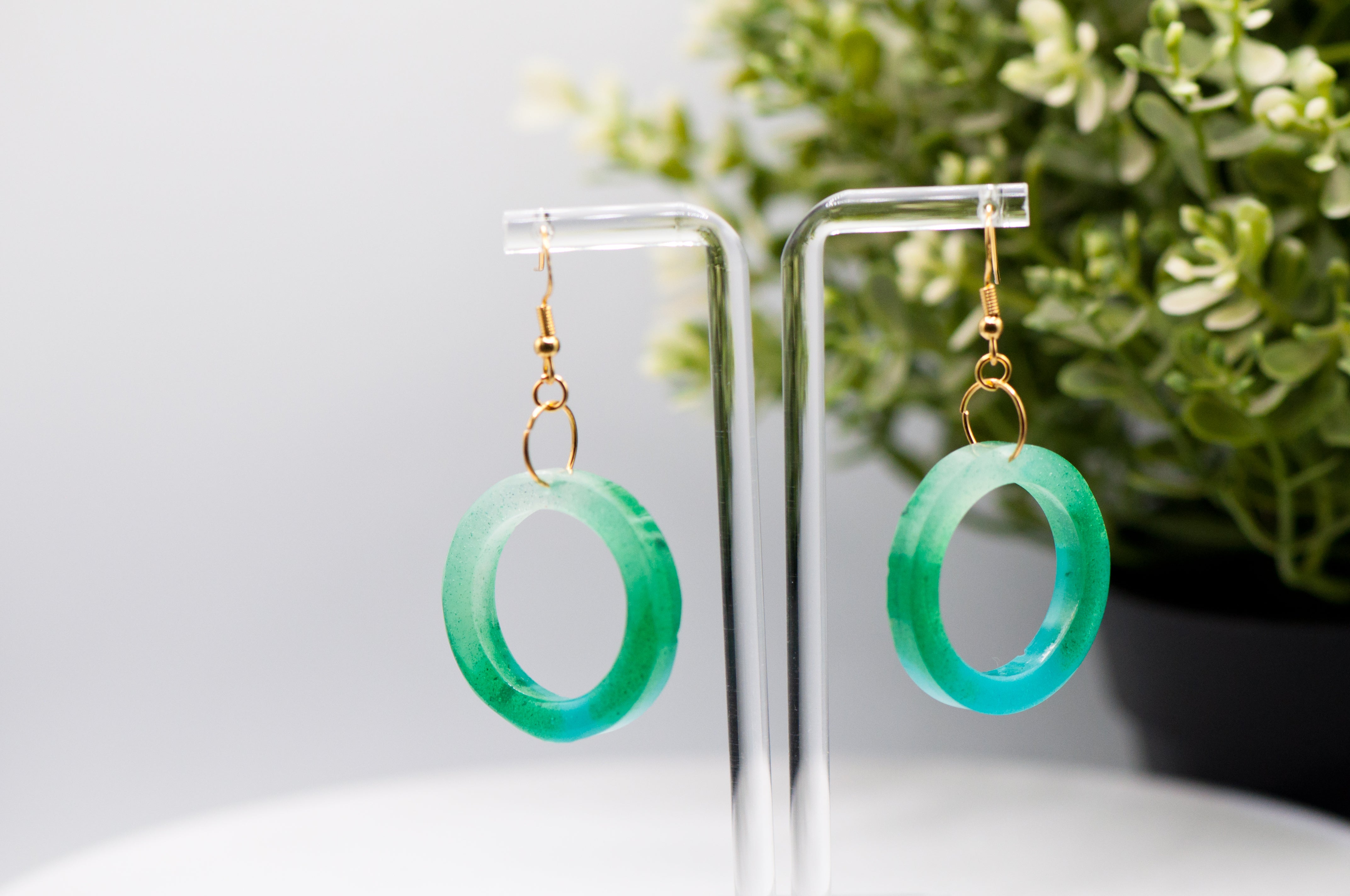 Green circle online earrings